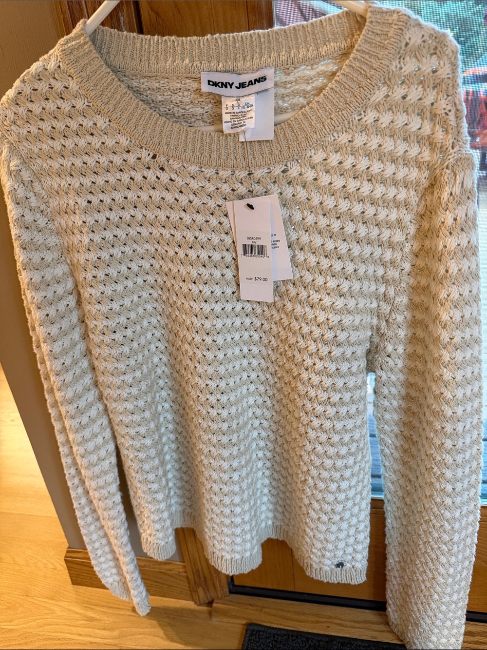 DKNY Jeans Cream Textured Crewneck Sweater. Cream & White. Size L.